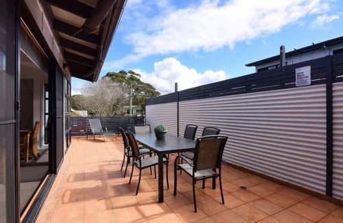 Huskisson Apartment | Unit 4 - Modern 3BR Family Friendly Apt on Huskisson Main Street by Nautilus Apartments Jervis Bay