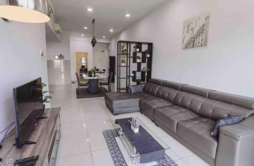 Downtown Kota Kinabalu Apartment | Urban Loft @ IMAGO MALL - 5 Pax, 2 Rooms 2 Bath