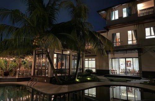 Central District Villa | Urban Resort Villa, Taman Kolam Air