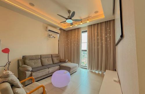 George Town Apartment | Urban Suites - Dolphin's Home