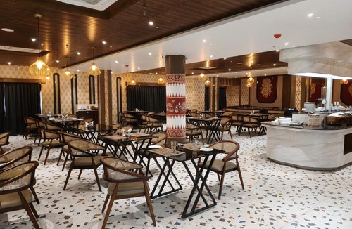 Cuttack Hotel | Utkal Hotels Near Nandankanan Zoo