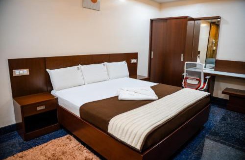 Thanjavur Hotel | V V Residency