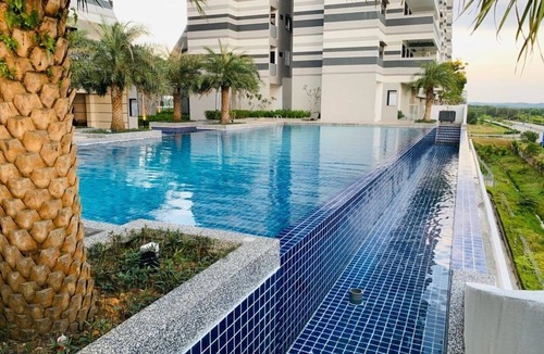 Medini Apartment | Vacation Apartment Meridin, 9 pax 2km to Legoland by TH
