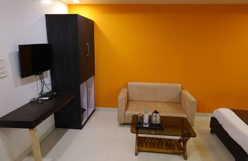Hoshangabad Hotel | Vallabh Vilas