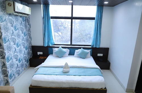 Hoshangabad Hotel | Vallabh Vilas