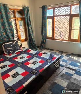 Gulmarg House | Valley view homestay
