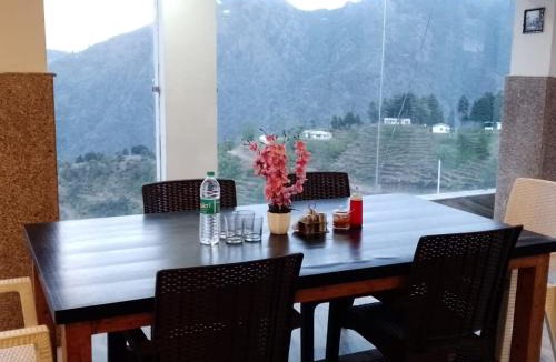 Dhanaulti Hotel | Valley View