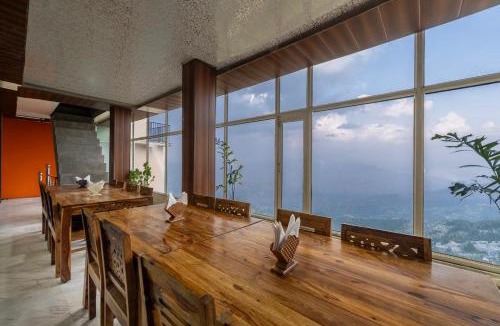 Fagu Hotel | Valley Vista Rooms l Restaurant and Cafe l Forest Treks l Kufri by Exotic Stays