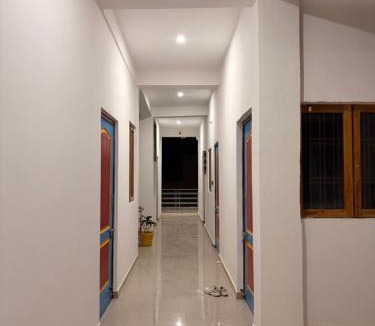 Auli Bed & Breakfast | Veera Stays Premium