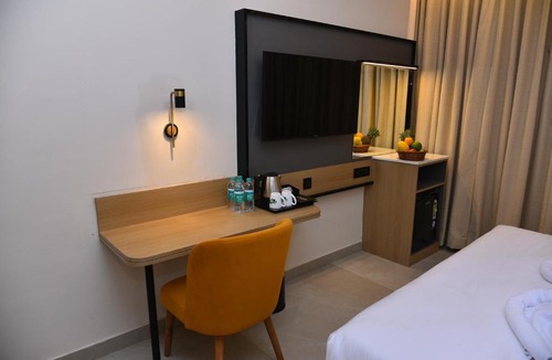 Kanchipuram Hotel | Vels Grand Hotel