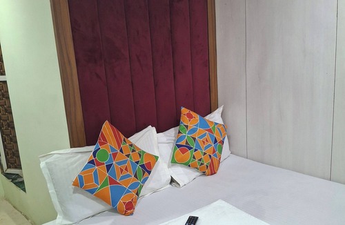 Wellington Pier Hotel | Venus Guest House