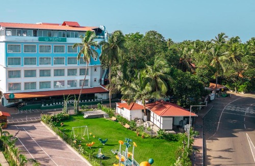 Nagoa Hotel | Verano Hotel & Spa Arpora Goa