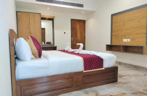 Vaniyambadi Hotel | VGN Convention Centre
