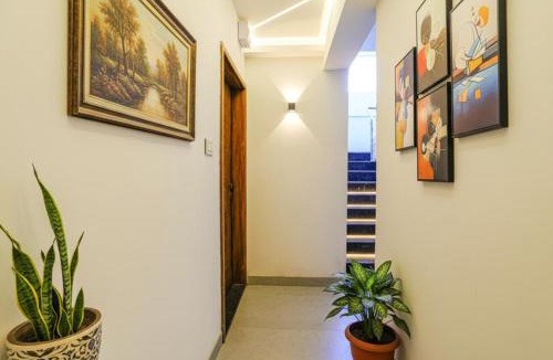 Wakad Hotel | Via Crystal Inn