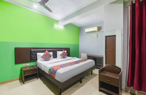 Old Gurgaon Hotel | Via Elite Stay