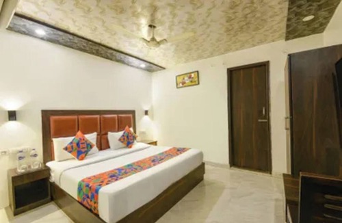 Faridabad Hotel | Via Lazeeno