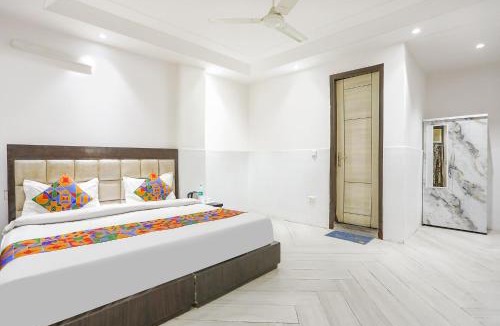 Kalkaji Hotel | Via Lotus Palace