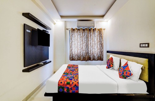 Jayanagar Hotel | Via Royal Regalia Inn - Jayanagar