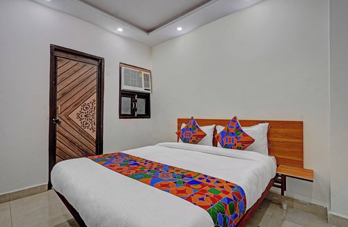 New Delhi Hotel | Via Shahdara Residency