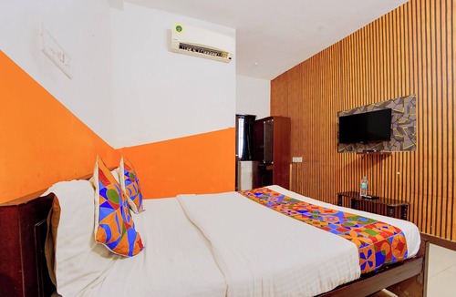 Peelamedu Hotel | Via Zane - Nr Coimbatore International Airport