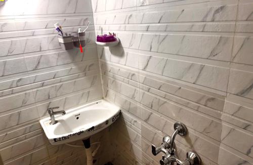 SR Nagar House | Vibes stay in 3