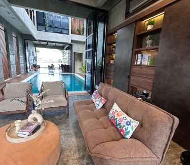 Si Rusa Villa | Villa AZJA PD