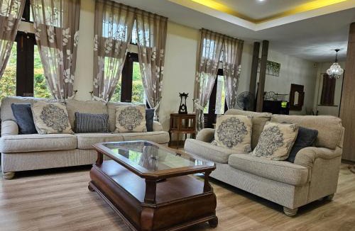 Kampung Bukit Kadir House | Villa Kemboja Kota Serimas