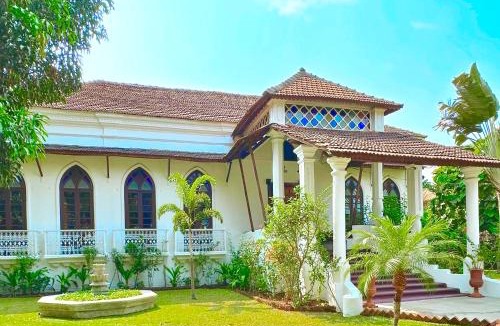 Parra Villa | VILLA LOU GOA Heritage House 1903 Exclusive Use of Villa and Pool