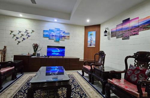 Larut Villa | Villa Sapphire by Blue Robin - Private Taiping Villa 20pax River & Waterfall