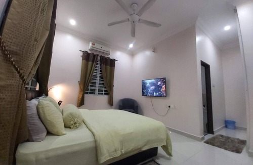 Sungai Buloh House | Villa Solihin