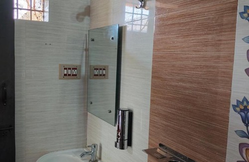 Kamalapur House | Vinayaka Homestay Hampi