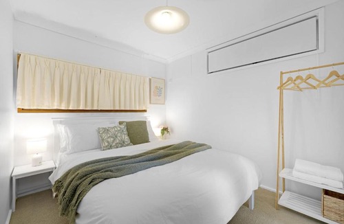 Vincentia House | Vincentia Beach Bungalow by Book Jervis Bay - Your Coastal Escape