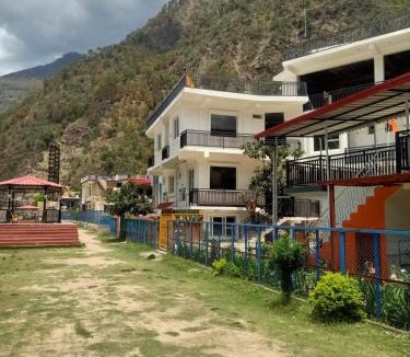 Uttarkashi Hotel | Virasat