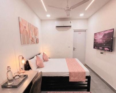 Delhi Hotel | Virmang Palace