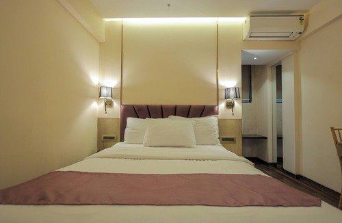 Andheri Hotel | VISHAL HALL