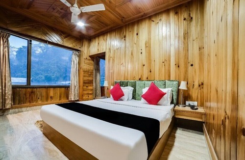 Bhalukpong Hotel | Waii International Hotel
