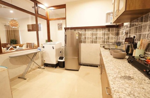 Nishat-Shalimar Apartment | Walisons Homestay Spirea 3 BHK B1