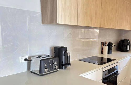 Wangi Wangi House | Wangi Waterfront Escape, Walk to Cafes, Parks & Lake Reserve