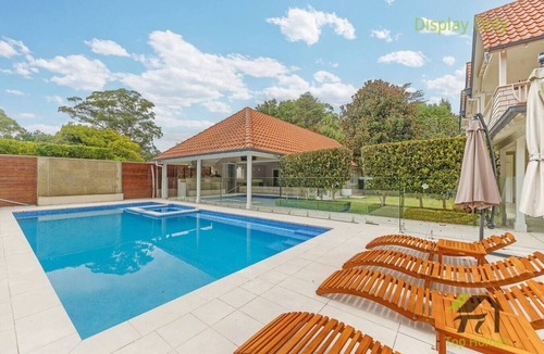 Warrawee House | Warrawee 6BR |Station, Close to Parks & Shops