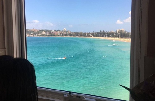 Queenscliff Apartment | Waterfront apartment with stunning views over Manly beach