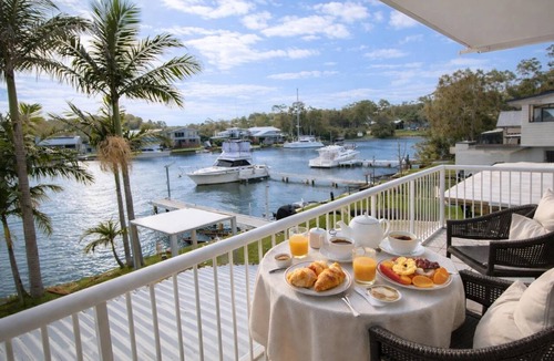 Balmoral House | Waterfront Home Perfect For Families in Balmoral