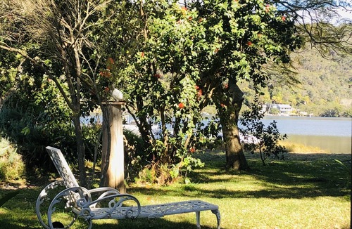 Patonga House | WATERFRONT PATONGA. 3 Beds Modern. Comfortable, clean, well appointed.