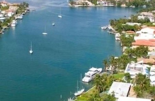 Key Biscayne Villa | Waterfront views from every room facing Miami
