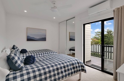 Huskisson Apartment | Waves by Book Jervis Bay - Luxury 3 Bedroom Apartment walk to everything