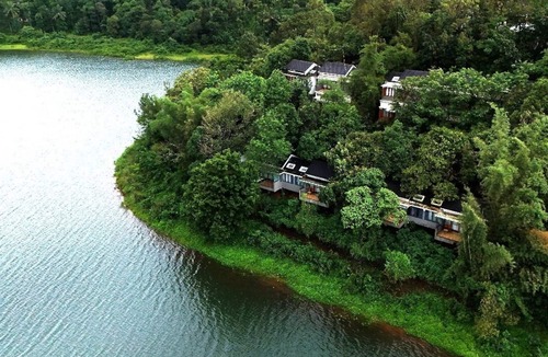 Manjoora Hotel | Wayanad Silverwoods Resort
