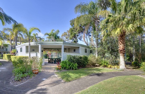 Nelson Bay Apartment | Well presented two bedroom unit in complex with a pool and tennis court