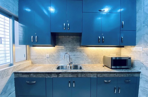 Banani House | Western Luxury in Bustling Banani, Dhaka. Entire floor with 2-bedroom apartment.