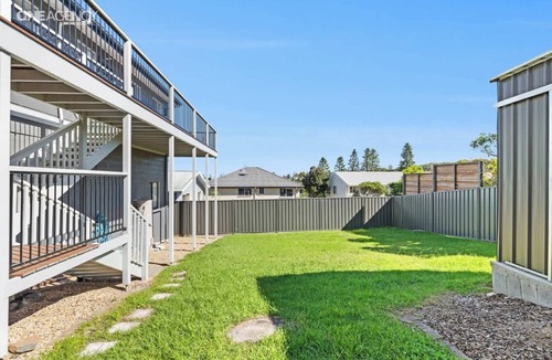 Tuross Head Apartment | Whale Watcher – 5BR Home | Summer Only