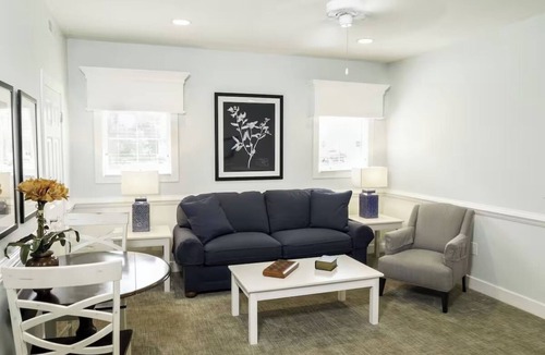 Lackey Resort | Where Great Vacations Begin and Wonderful Memories Are Made! 4 Units, Pool!