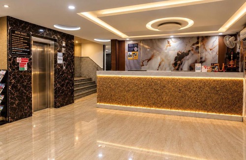 DLF Phase 3 House | Whispering Pines
